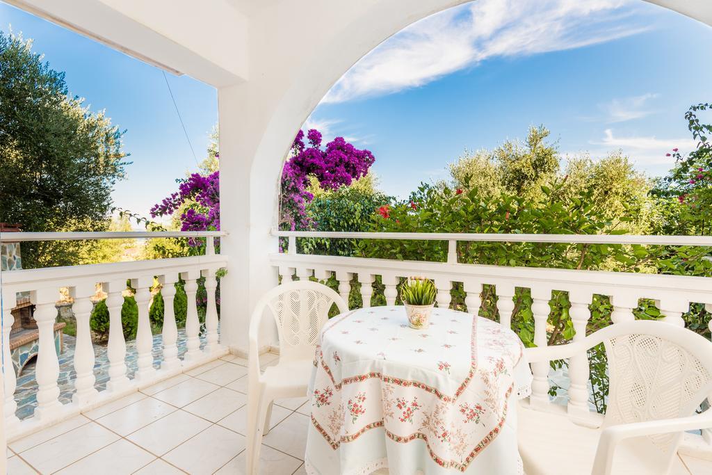 Tassos & Marios Apartments I Laganas Bilik gambar